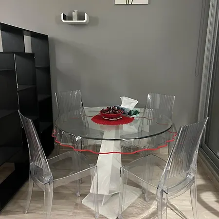 Διαμέρισμα Elegant Near Transport And Terrace