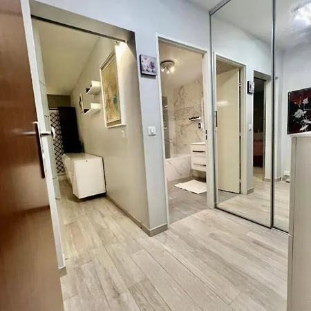 Apartament Elegant Near Transport And Terrace Paryż